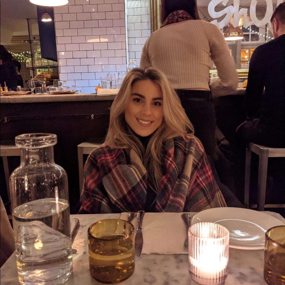 Meet your Posher, Ashley